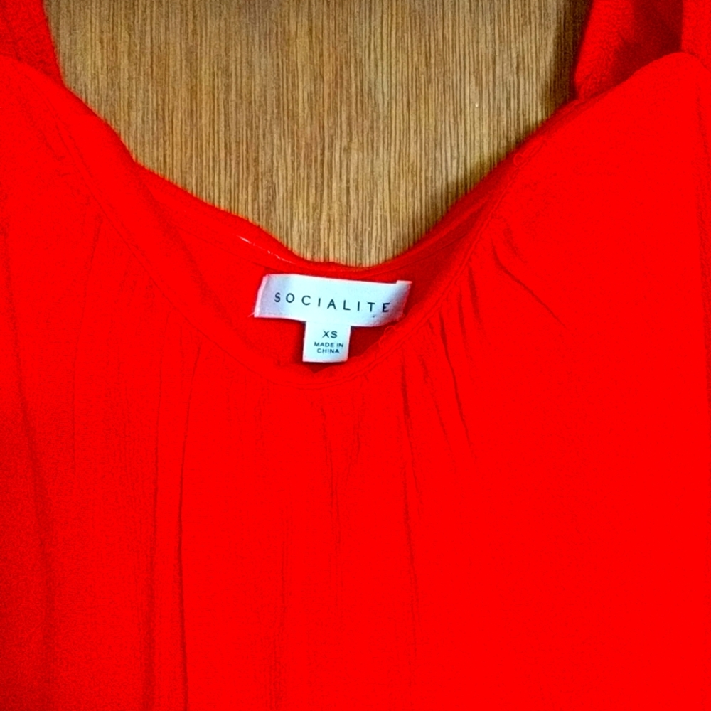 Socialite Dress.  Off the shoulder if you want, built in slip & bra. Size XS.